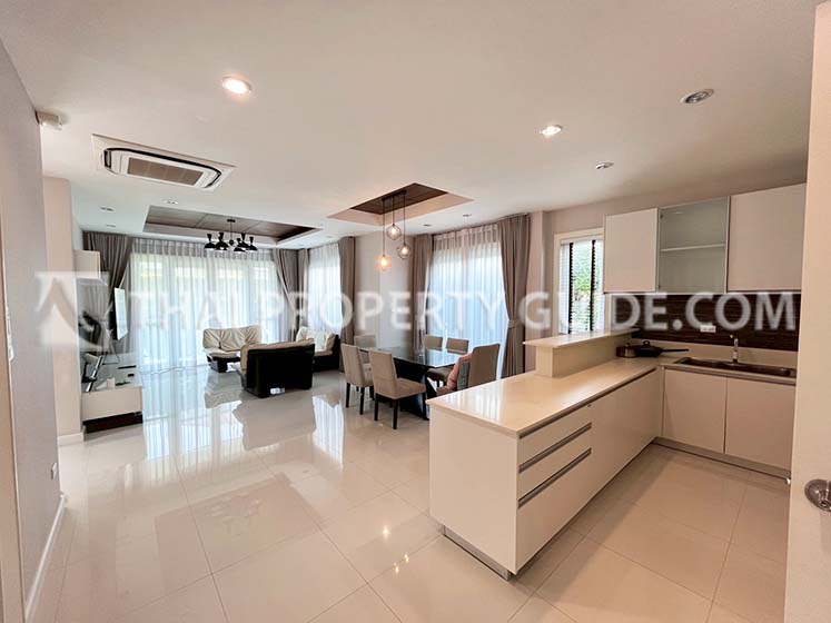 House with Shared Pool in Sukhumvit 
